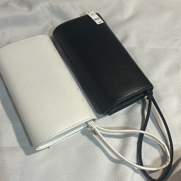 Ardene Clutch Bundle Black & White Both Identical with Shoulder Strap Chain - Picture 6 of 6